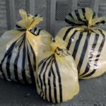 envirosack® Yellow Tiger Stripe Sacks On a Roll Medium Duty 10Kg (18x29x39") 90L (1x250) - Image 2